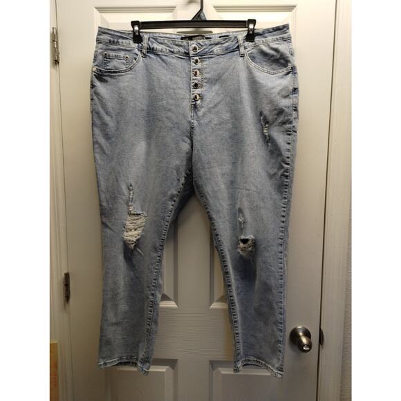 City Chic Size 20 Button Fly Light Wash Distressed Harley High Rise Crop Jeans - Picture 1 of 8
